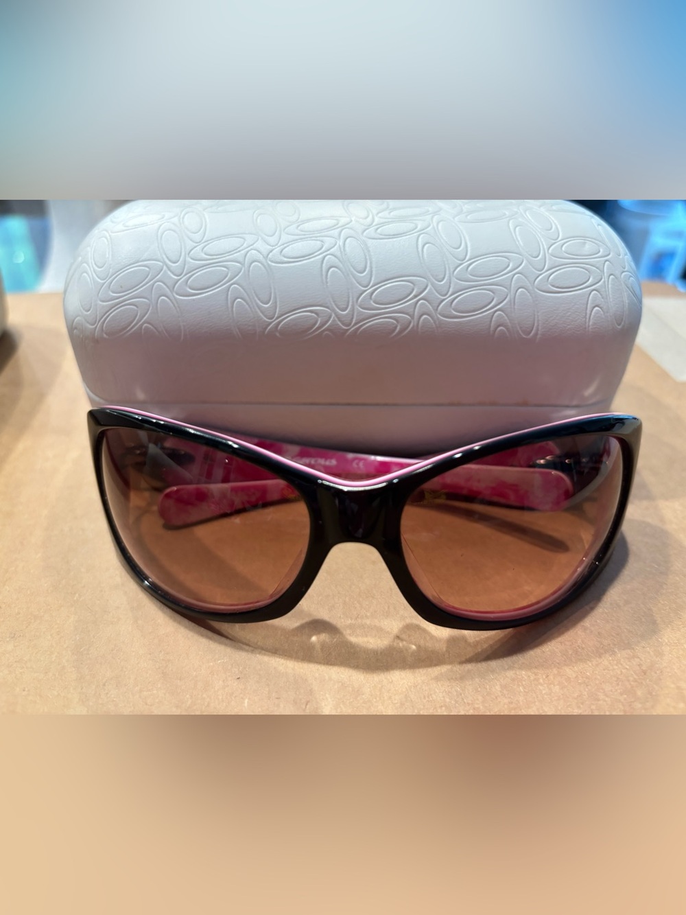 Oakley Dangerous Breast Cancer Awareness Sunglasses
